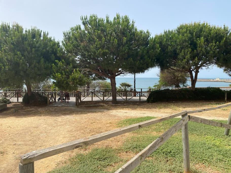 Apartamento A Unos Pasos De La Playa Rota Exterior foto