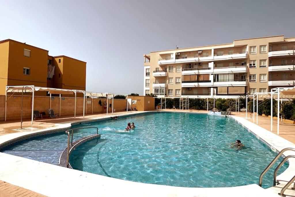 Apartamento A Unos Pasos De La Playa Rota Exterior foto